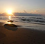 opSicilie - Een zonsondergang gezien vanaf het strand van Balestrate