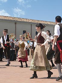 opSicilie - Traditionele volksdans in Terrasini, Sicilie